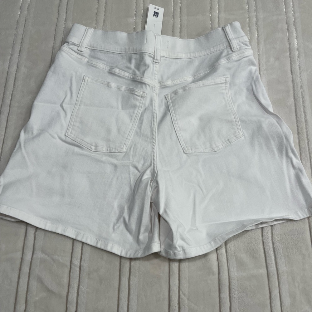 SPANX 7” White Jean Shorts, Large for Women - Picture 2 of 4